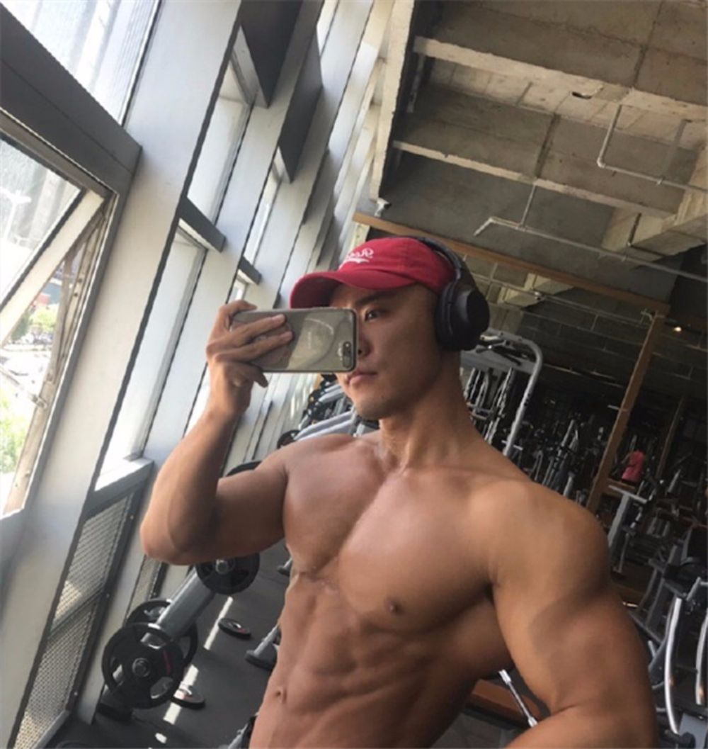 健体于凯ykkk 的模卡