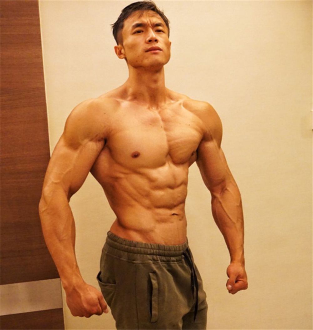 超级赛亚人阿晶的模卡